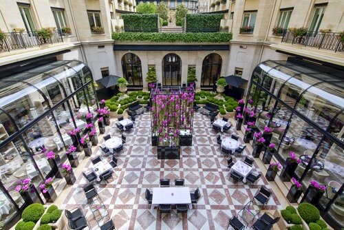Four Seasons Hotel Paris