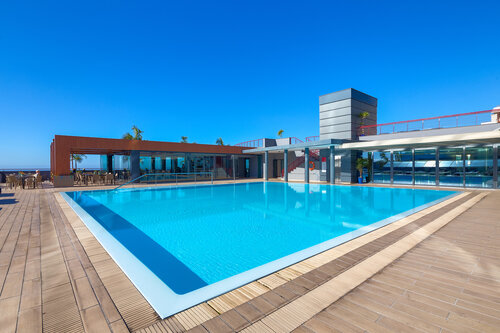 The Views Monumental