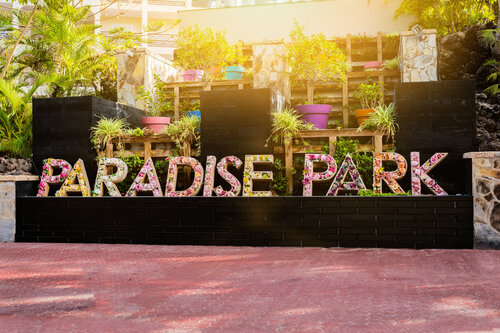 Paradise Park Fun Lifestyle Hotel