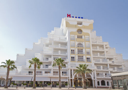 Delfines Hotel & Events