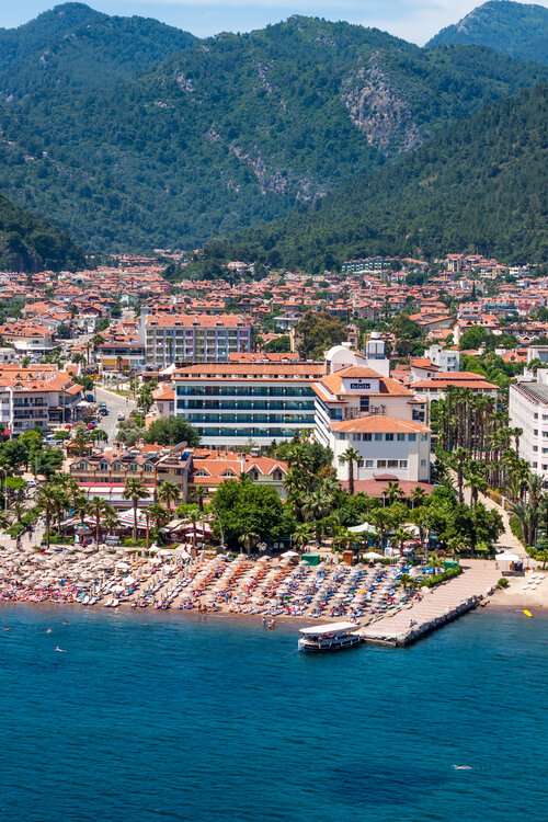 L' Etoile Beach Hotel