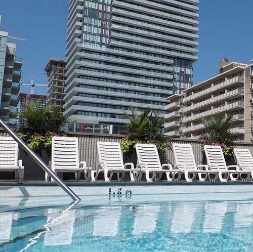 Roehampton Hotel & Suites