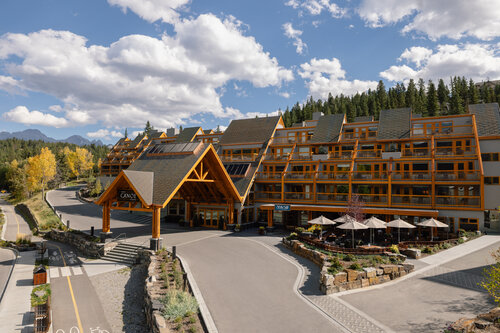 Hotel Canoe and Suites