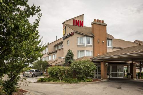 Monte Carlo Inn Oakville Suites