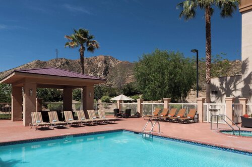 Courtyard By Marriott Santa Clarita Valencia