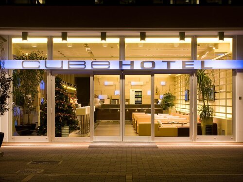 Cube Hotel