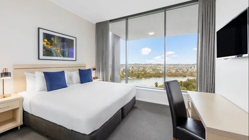 Oaks Brisbane Margaret Suites