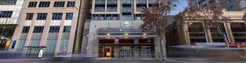 Oaks Adelaide Horizons Suites