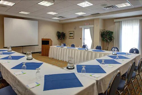 Fairfield Inn And Suites By Marriott Toronto Bramp