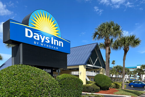 Days Inn by Wyndham Cocoa Beach Port Canaveral