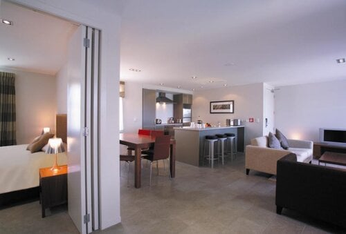 The Waterfront Suites