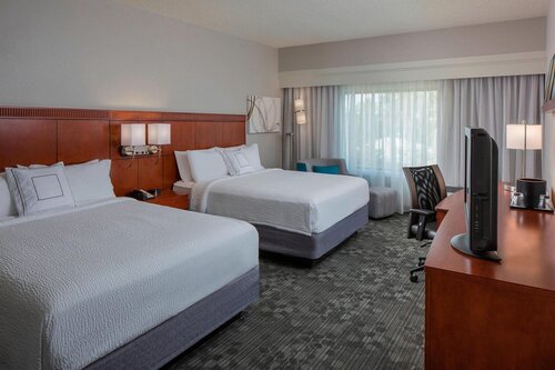 Courtyard By Marriott Orlando International Dr / C