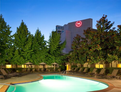 Sheraton Vancouver Airport Hotel