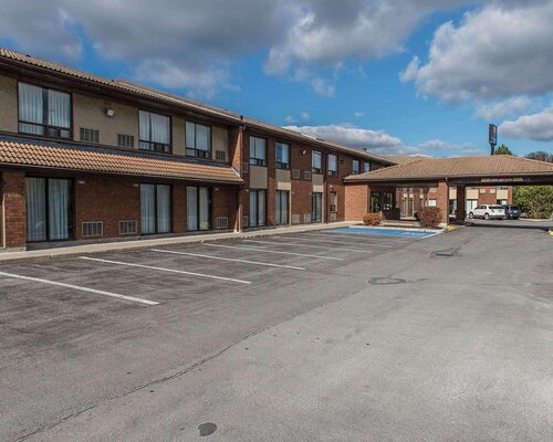 Comfort Inn Hwy 401 - Kingston