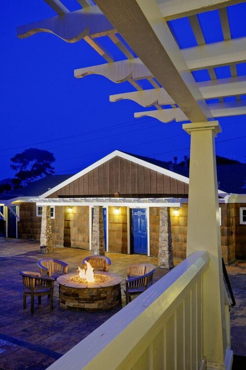 Lighthouse lodge & Suites