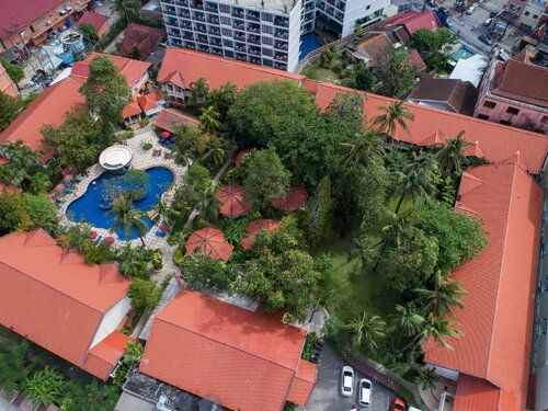 Phuket Leelavadee Hua Ting Resort