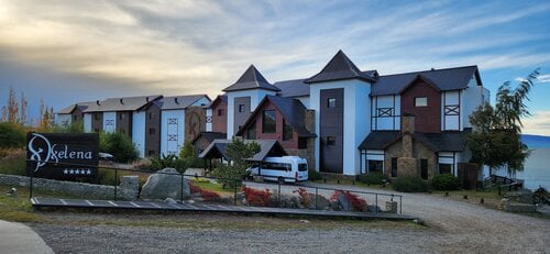 Xelena Hotel & Suites