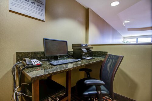 Comfort Suites (Lawrenceville)