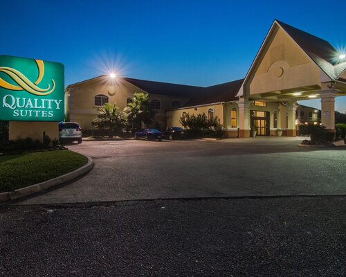 Quality Suites North