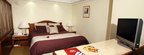 Tibisay Hotel del Lago