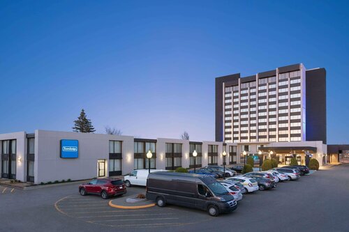 Travelodge Convention Centre by Wyndham Quebec