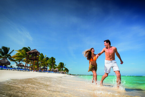 BlueBay Grand Esmeralda