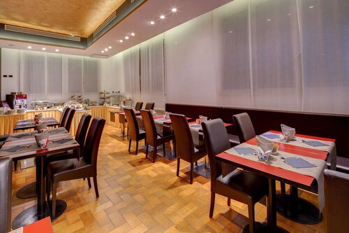 Jet Hotel, Sure Hotel Collection by Best Western