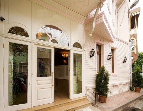 FUAT BEY PALACE HOTEL