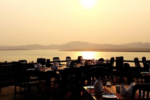 Bagan Hotel River View