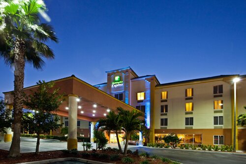 Holiday Inn Express & Suites Cocoa Beach