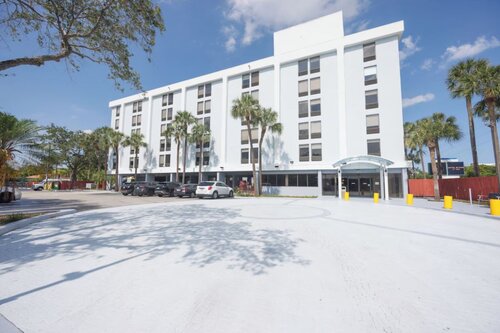 B&B HOTEL Miami Airport