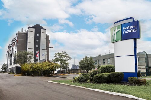 Holiday Inn Express Toronto North York