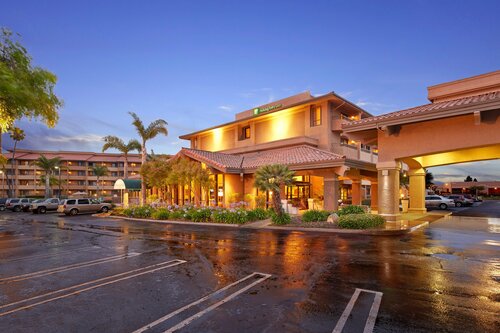 Holiday Inn Hotel & Suites Santa Maria