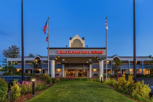 Best Western Plus Wine Country Inn & Suites