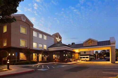 Country Inn & Suites by Radisson, San Jose Interna