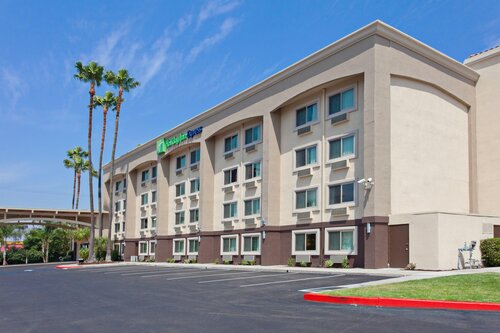Holiday Inn Express Colton