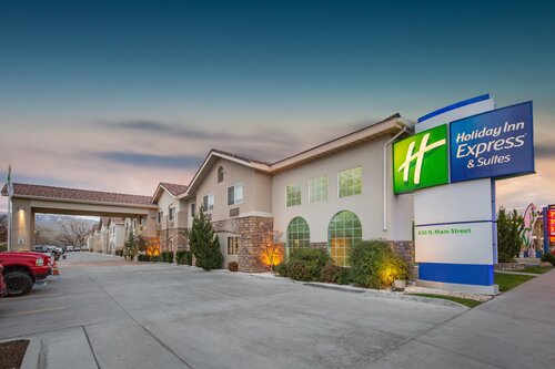 Holiday Inn Express & Suites Bishop