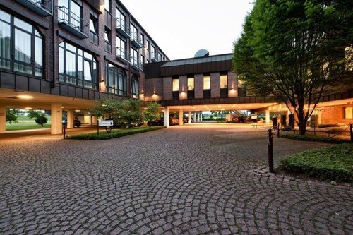 Rheinhotel Vier Jahreszeiten Meerbusch