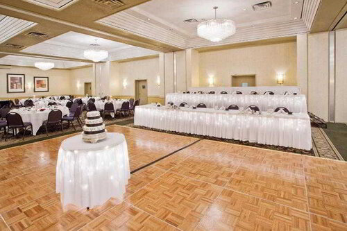 Sheraton Grand Rapids Airport Hotel