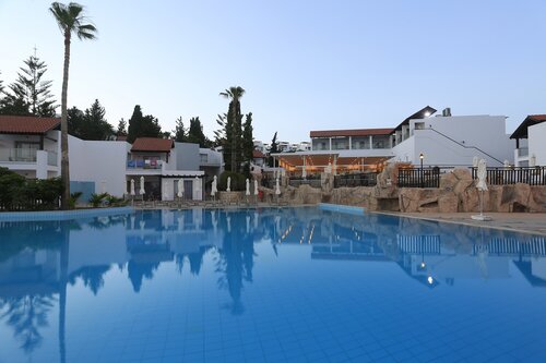 Kapetanios Aqua Resort