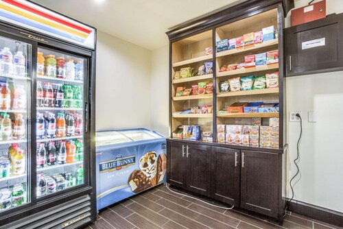 Comfort Inn & Suites Market Center