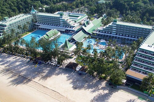 Le Meridien Phuket Beach Resort