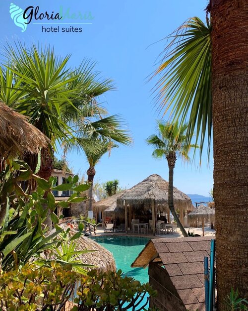 Gloria Maris Hotel Suites & Villas