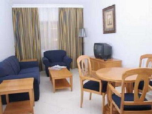 Dolphin hotel Apartments Dubai
