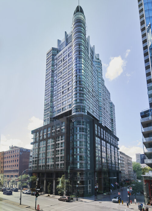 Warwick Le Crystal Montreal