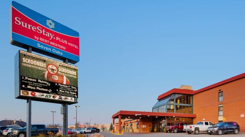 Seven Oaks Hotel Regina