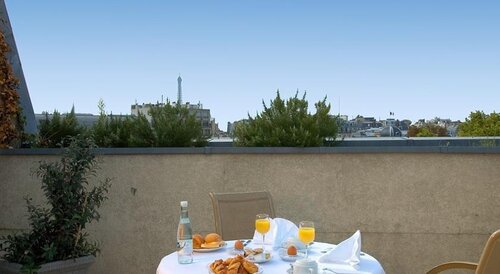 Royal Garden Champs-Elysees