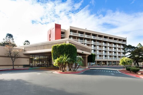 Holiday Inn Oxnard North, by IHG