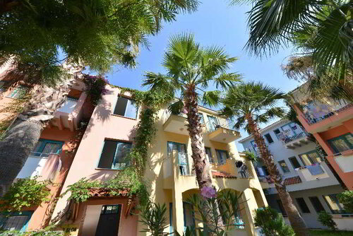 Montebello Deluxe Hotel