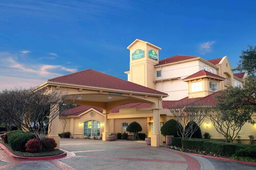 La Quinta Inn & Suites Dallas Arlington South